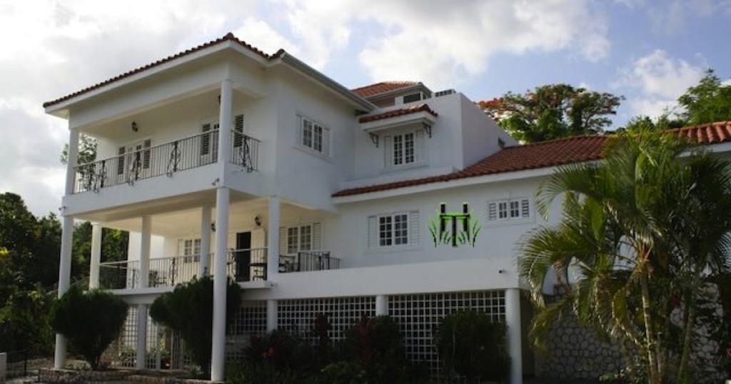 Hill Top Kingston Jamaica エクステリア 写真